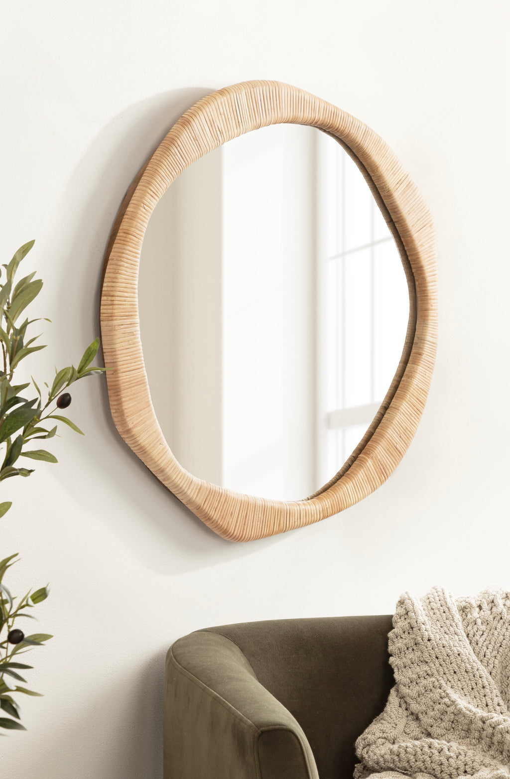 Rahfy Rattan Irregular Round Wall Mirror